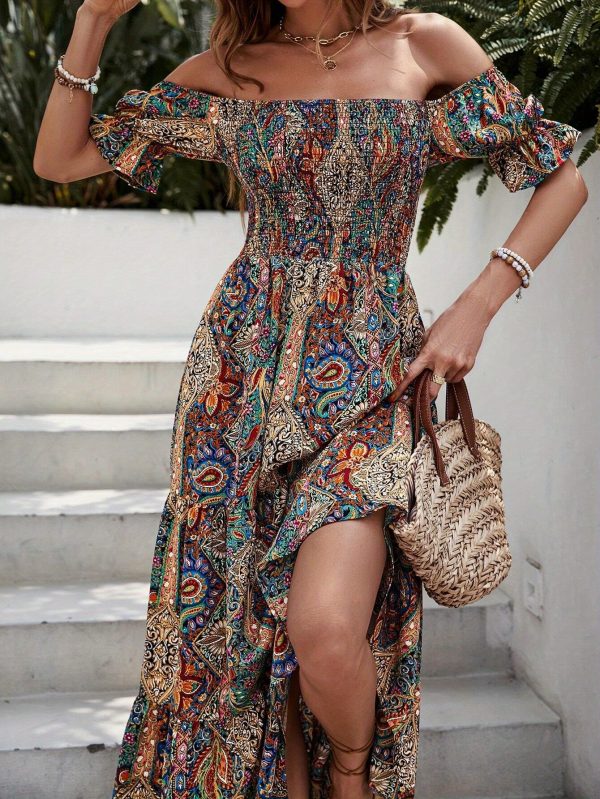 Vestito lungo bohemien spalla scoperta con stampa tropicale, motivo vibrante paisley e floreale, dettagli arricciati, tessuto in poliestere, perfetto per spiaggia o uscite casual, coprispiaggia, motivo paisley, vestito leggero, abito da spiaggia - immagine 3